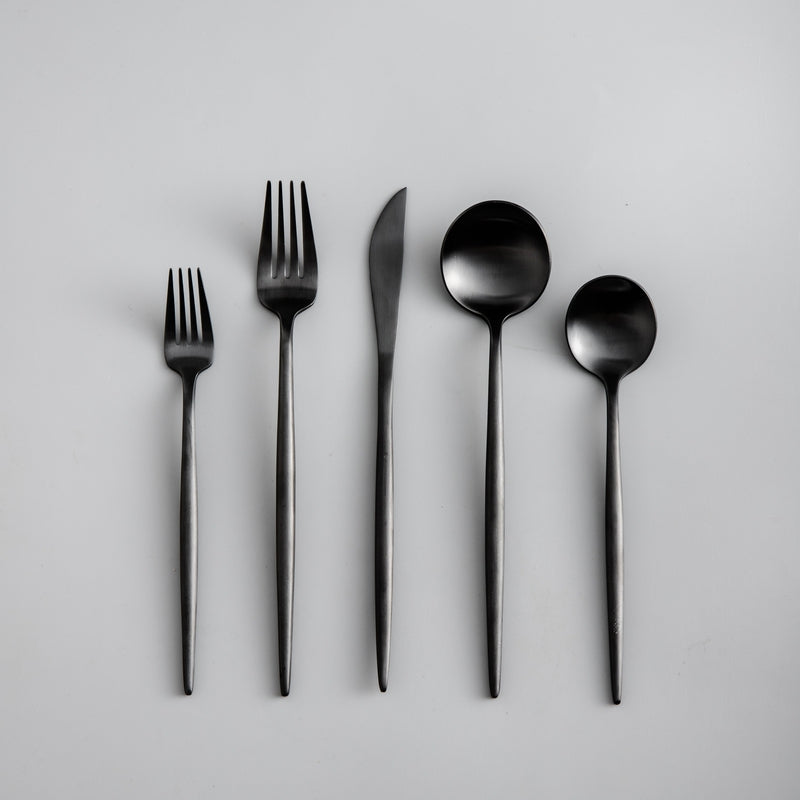 PureSet - Minimalistisk bestiksæt til stilfulde måltider og ubesværet elegance