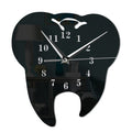 ToothTick - Moderne vægur med tænder og spejloverflade til elegante interiører