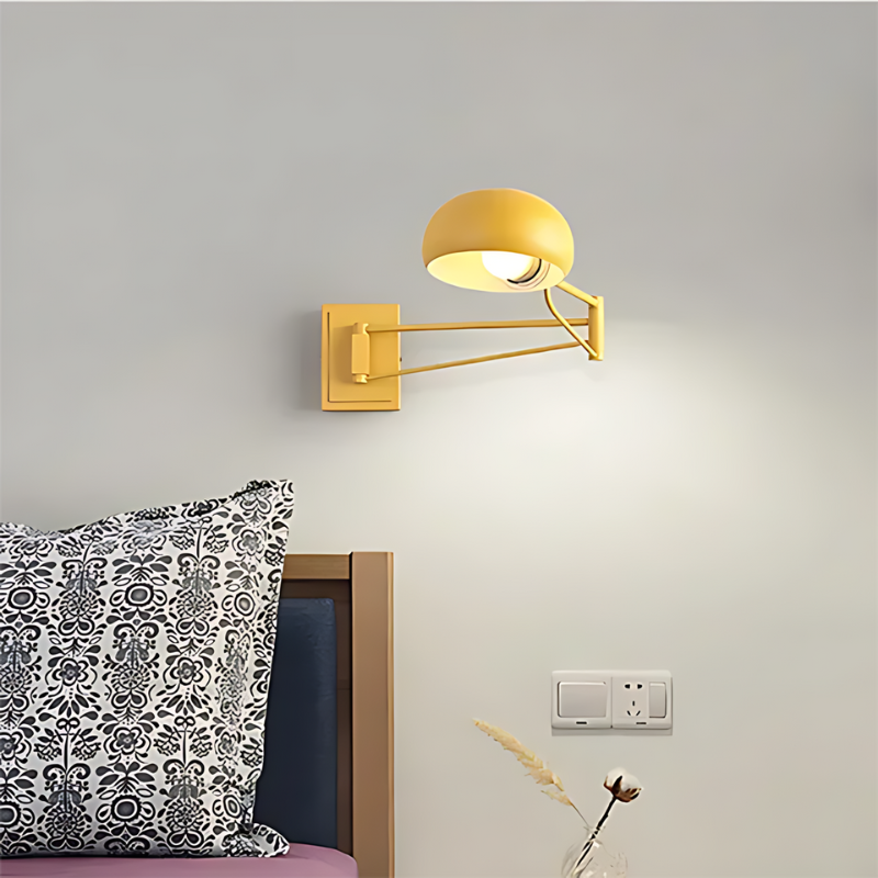 FlexLight – Moderne væglampe med justerbar arm til læsning og opgavebelysning