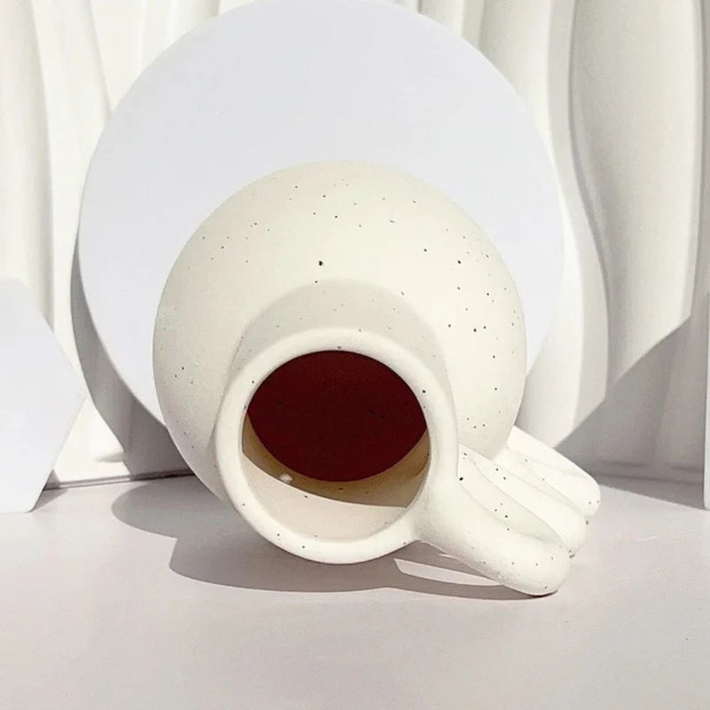 VaseVerve – Elegant skulpturel vase med klassiske boligaccenter