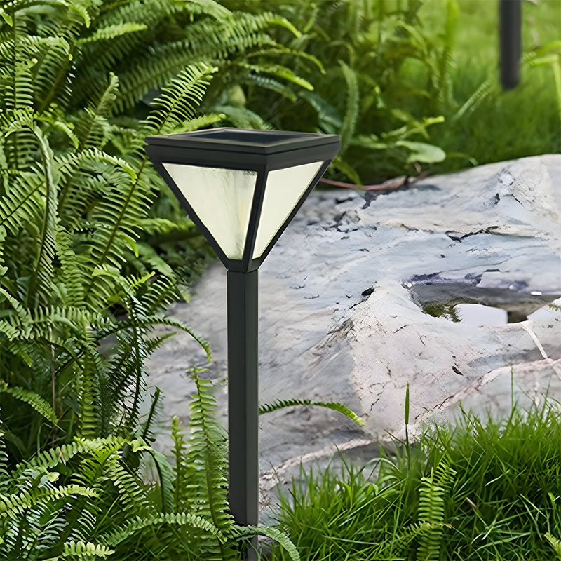 LawnLume – LED plænelampe med solenergi design