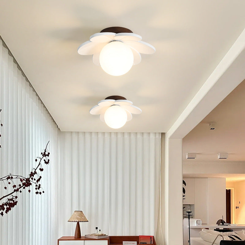 FloraOrb – Nordisk Blomster Kugle Semi-Flush Loftlampe