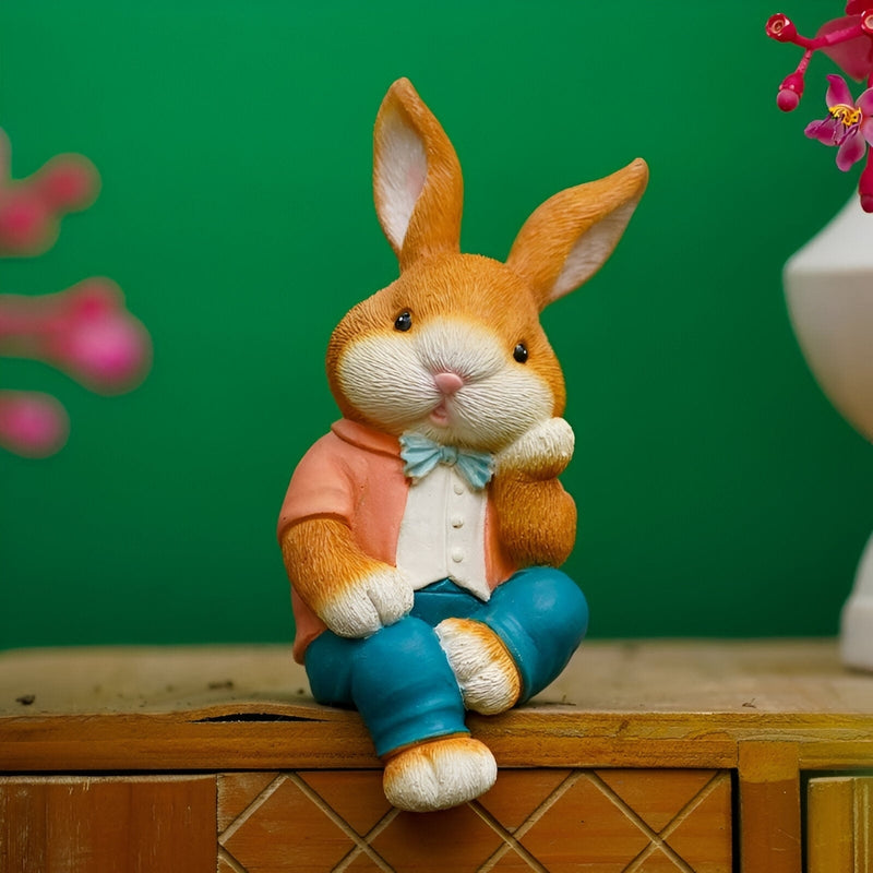 BunnyMuse - Ornament med siddende kaninskulptur til finurlig og moderne skrivebords eller hyldeindretning