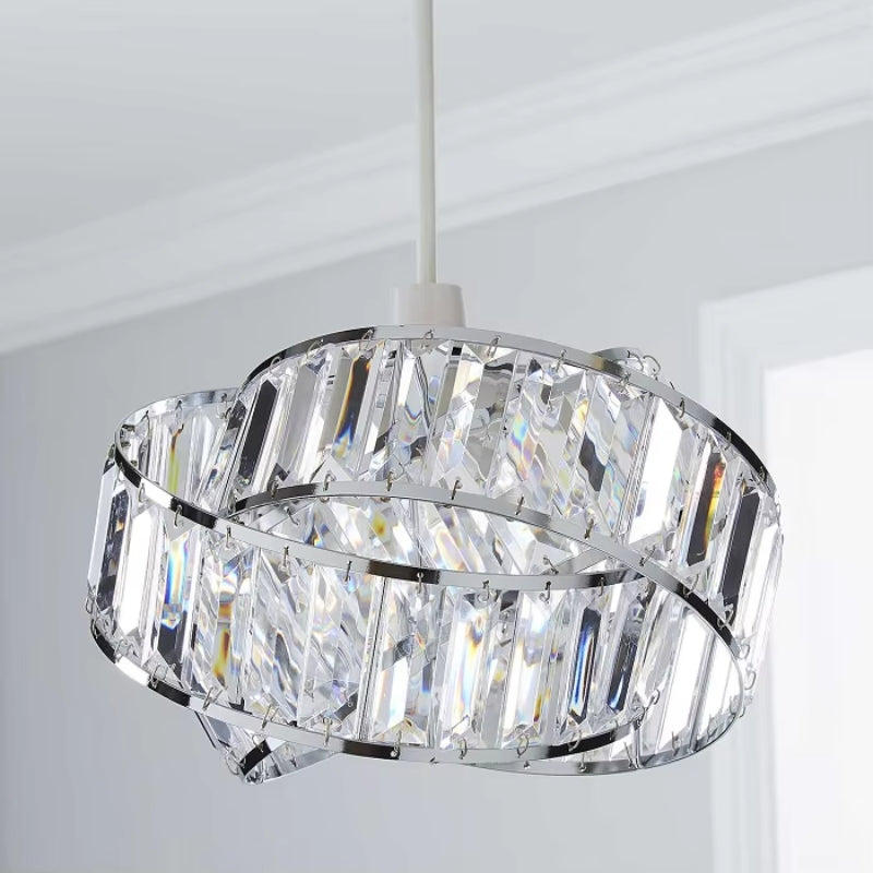 CrystalLume – Krom Pendellampe med Akryl Ringdesign