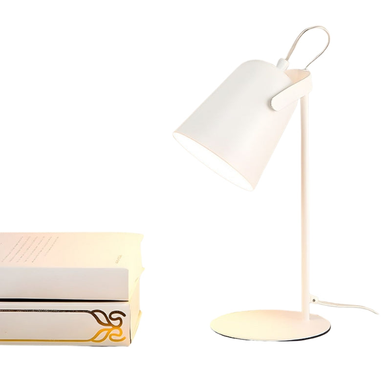 GlowBell – Bordlampe med Klokkeformet Skærm og Tænd Sluk Vippekontakt