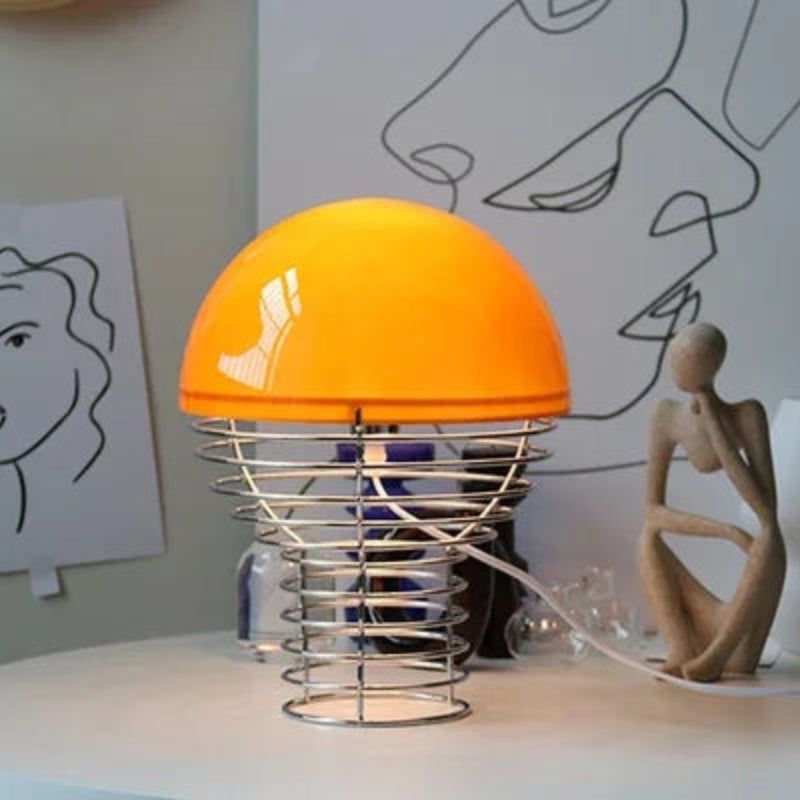 GlowPop – Legesyg kuppelformet bordlampe med skulpturel åben rammefod