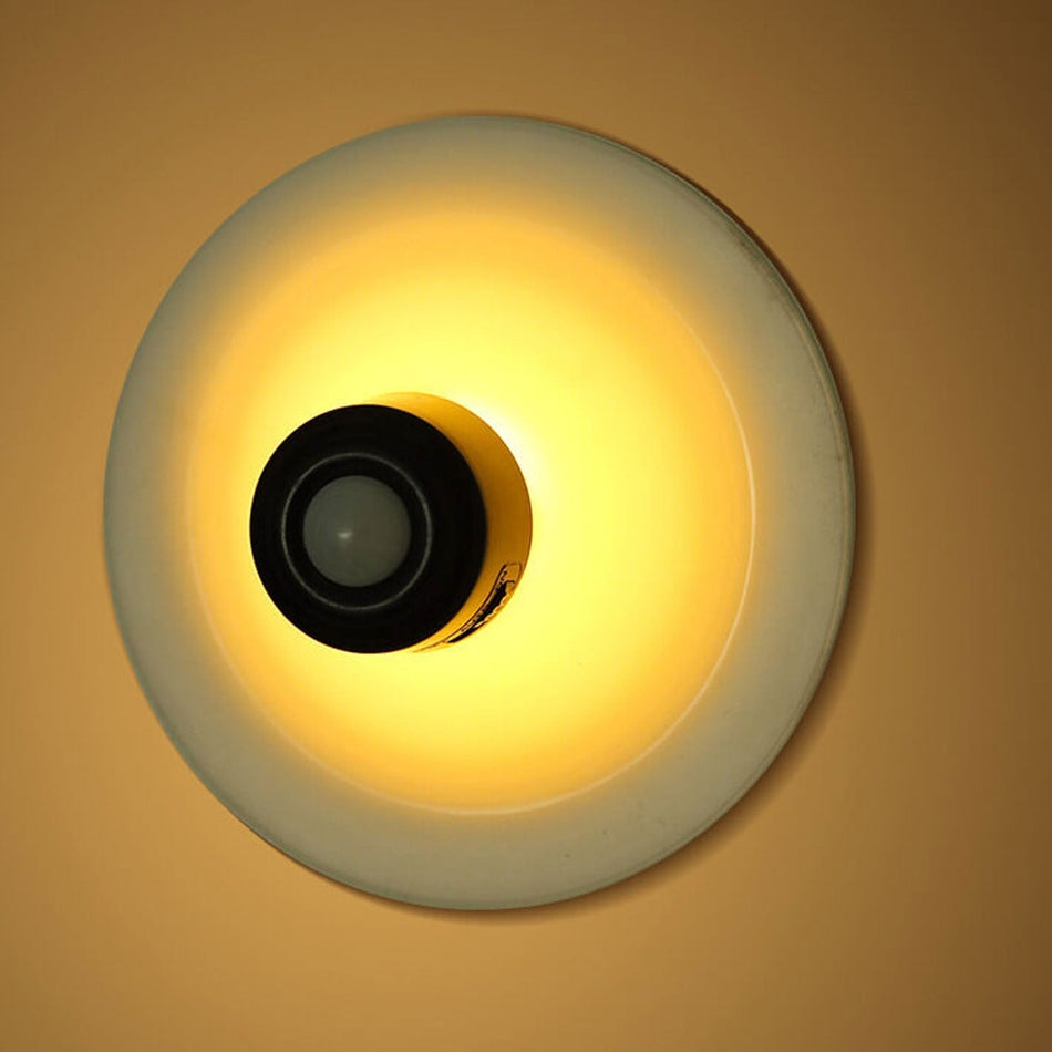 GlowMount – LED-væglampe med bevægelsessensor og sugekop til indendørs brug