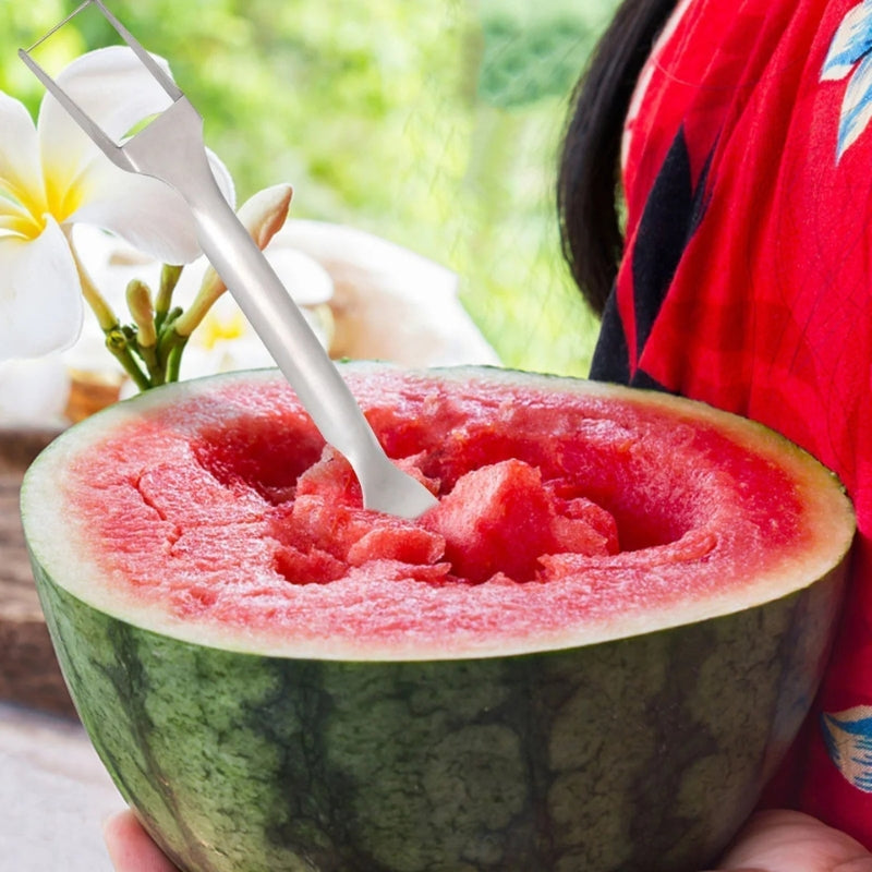 JuiciCube – To-i-en melonskærer og gaffel til ubesværet frugttilberedning