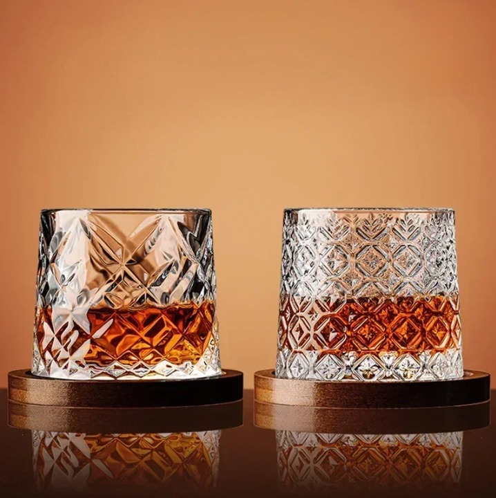 WhiskeySpin - Premium whiskyglas med indviklet spinning base for en unik oplevelse