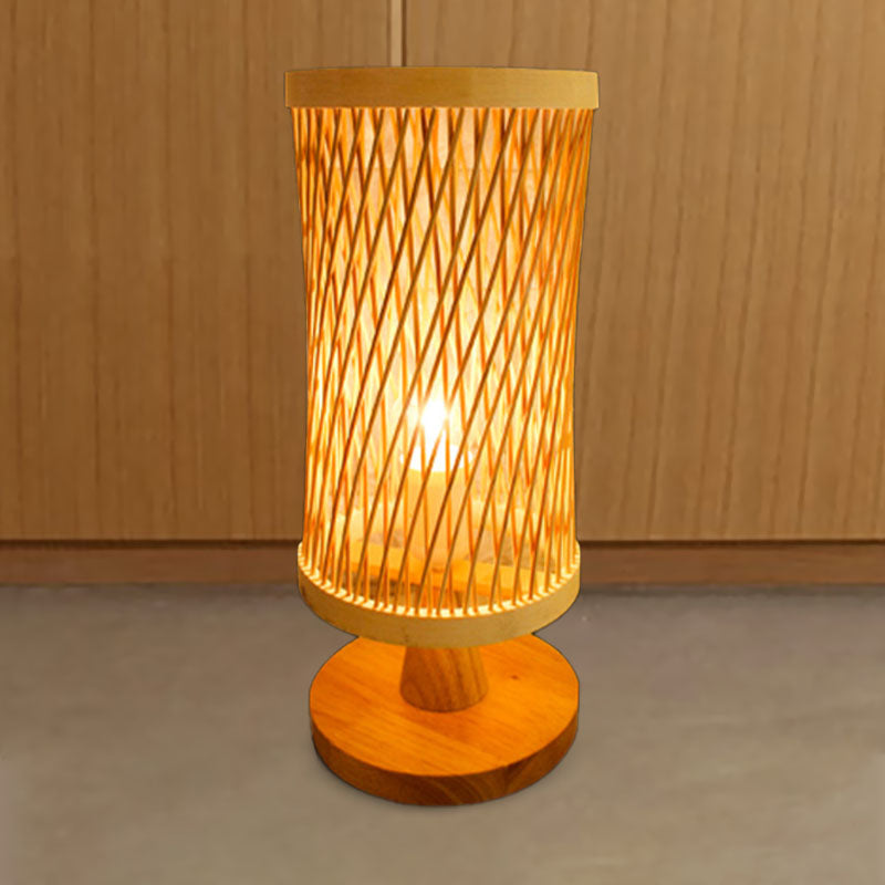 BamBloom – Enkel beige arbejdslampe til elegant og funktionel belysning af arbejdspladsen