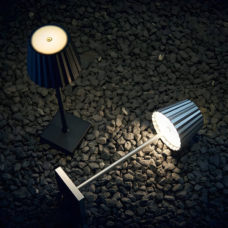 GlowVea – Moderne dæmpbar bordlampe til indendørs og udendørs stemning