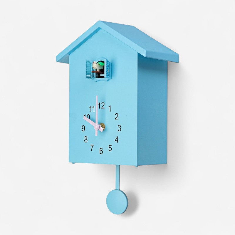 HomeTick - Vægur med Hjemmeinspireret Design og Digitalt Display