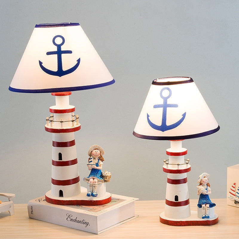 NautiGlow – Fyrtårn bordlampe til børn med anker-skærm