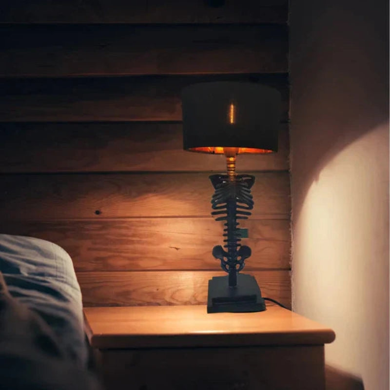 DarkLume – Kraniem LED-bordlampe med mat sort finish