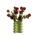 SereniVase – Keramisk Vase til Moderne Blomsterarrangementer