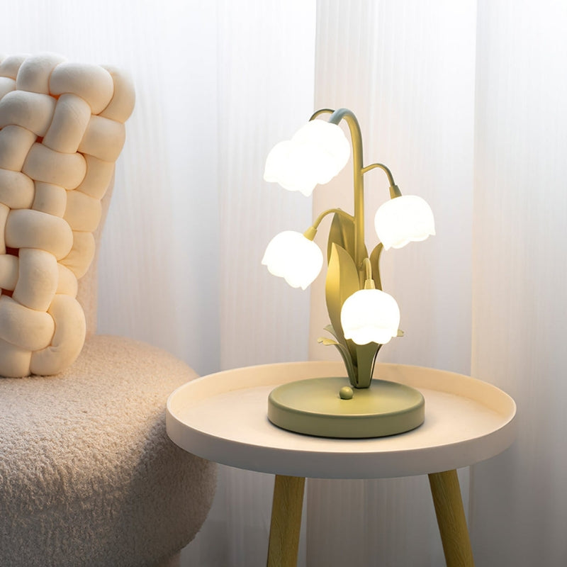 BloomLight – Dekorativ bordlampe inspireret af tulipaner med elegant blomsterdesign