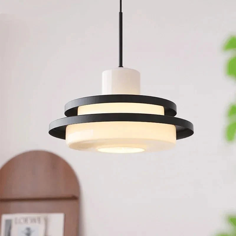 IndusGlow – Retro industriel pendellampe med klassisk design