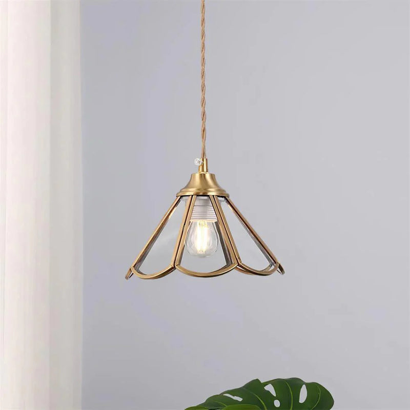 AuraLume – Elegant pendel Lampe med tekstureret glasskærm til omgivende belysning