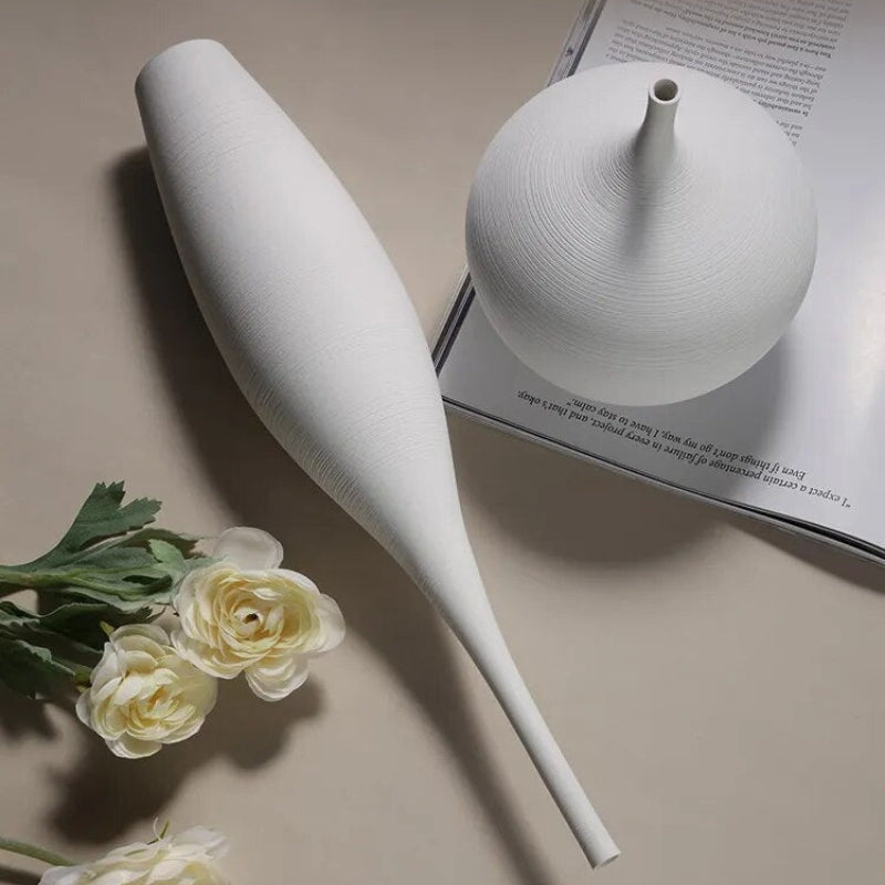NordicForm – Keramisk vase med ren geometrisk form