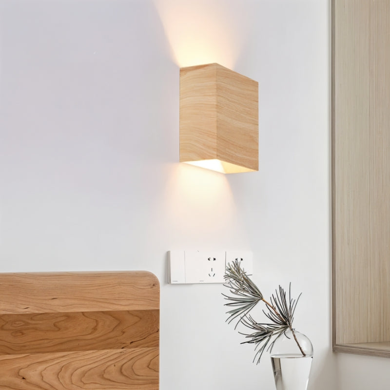 LumiRect – Væglampe med op og nedbelysning og rektangulært design