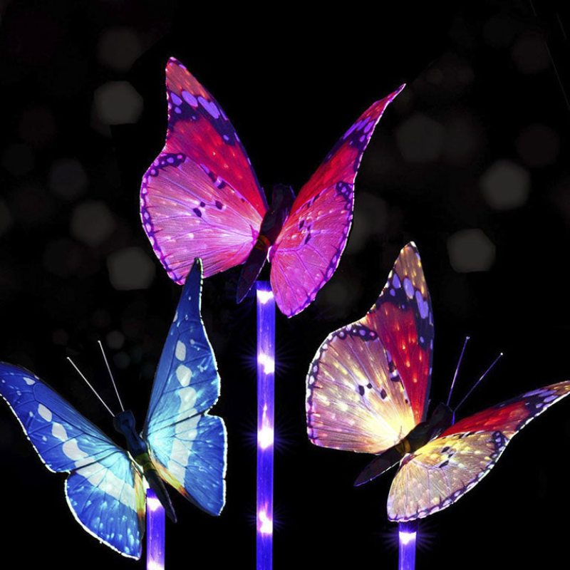 ButterflyGlow – Fiberoptisk LED Plænelampe med Farverig Sommerfugleeffekt