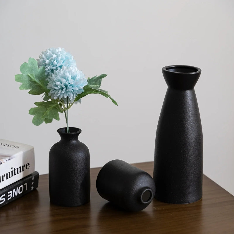 PureForm – Sæt med minimalistiske keramiske vaser – Moderne boligindretning