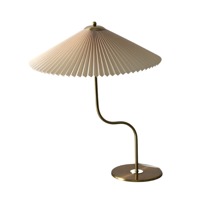 LumiCone – Moderne bordlampe med stofskærm og guldbase