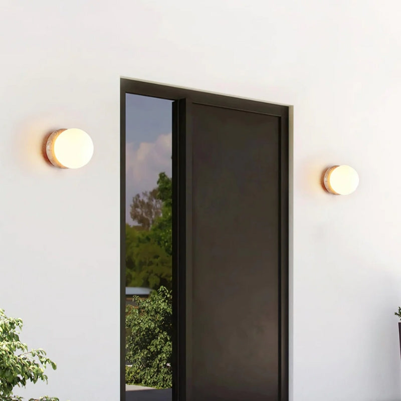 LumiGuard – Udendørs Væg LED Lampe med Vægbeslag Design