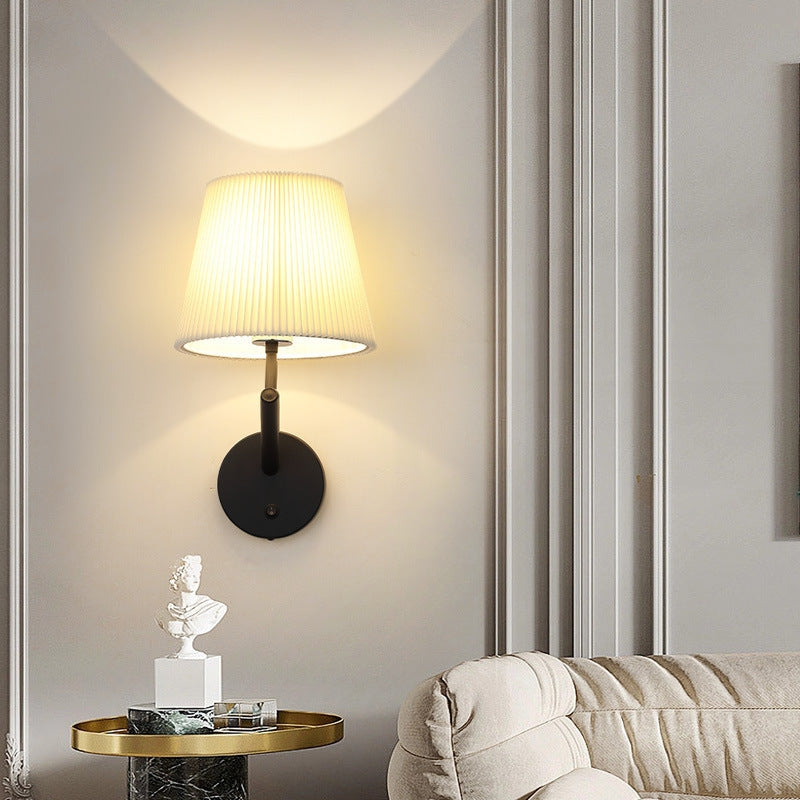 LumaGlow – Moderne Minimalistisk Væglampe med Cylindrisk Skærm