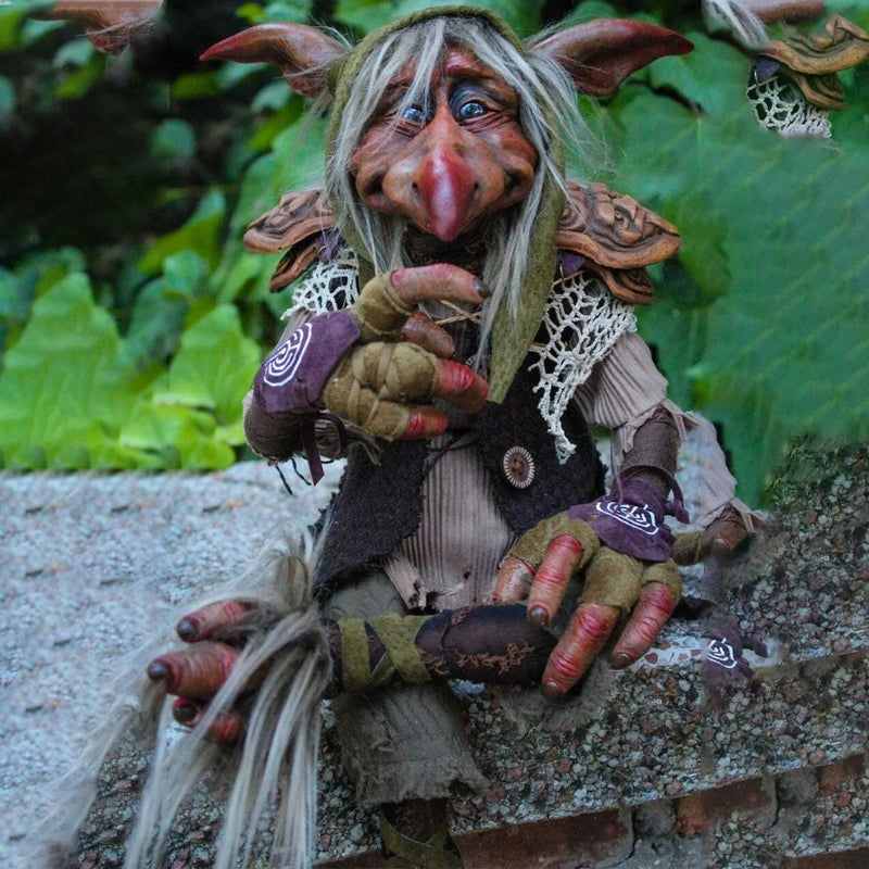 TrollTales - Havetroldestatue med legende charme og dristig tilstedeværelse
