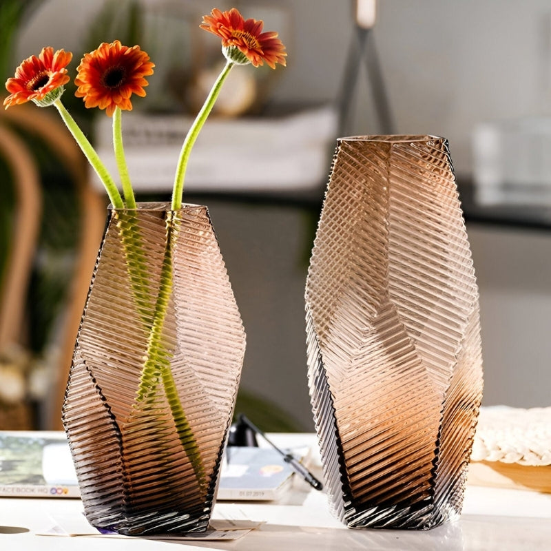 BrewVase – Geometrisk Glasvase til Blomster og Dekorativ Brug