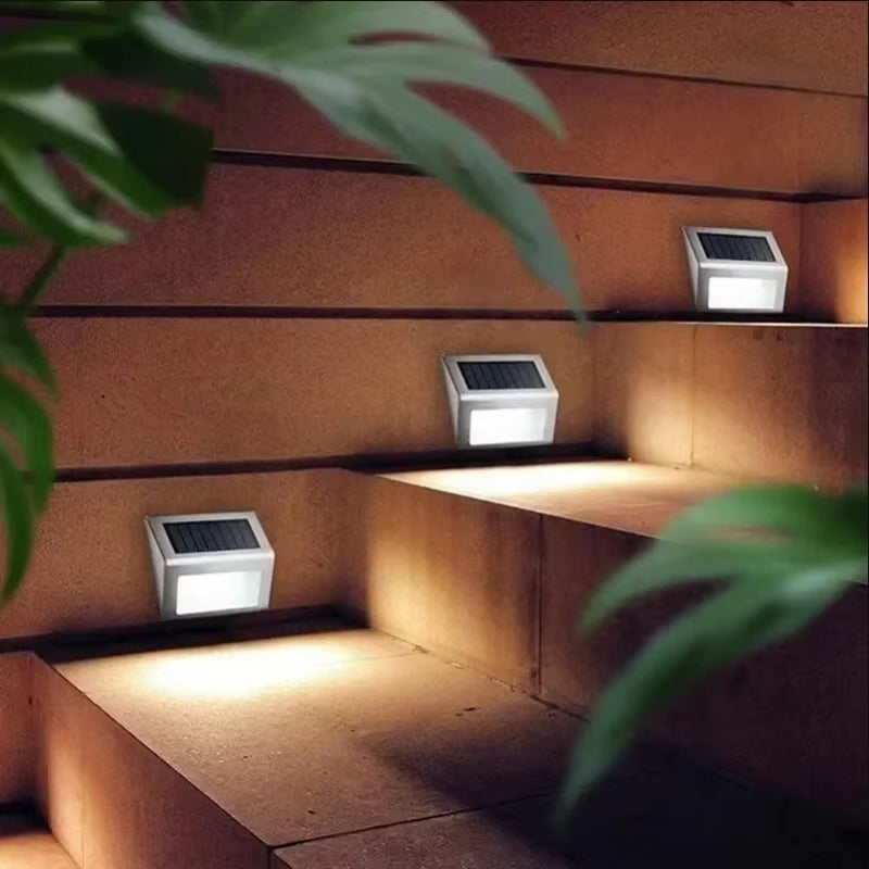 SunGlow - LED Havelampe med Solcelledesign