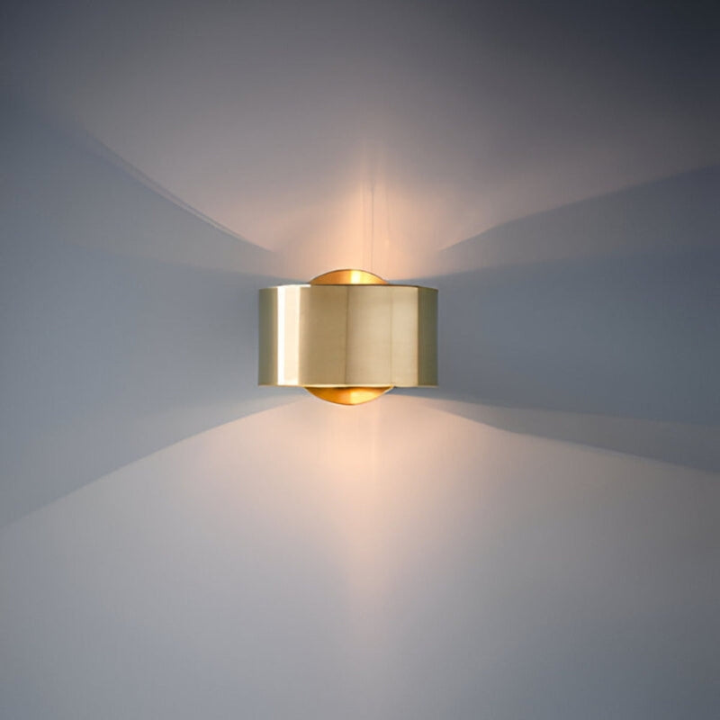 LumiGlow – Vægmonteret LED Lampe med Op og Nedadrettet Belysning