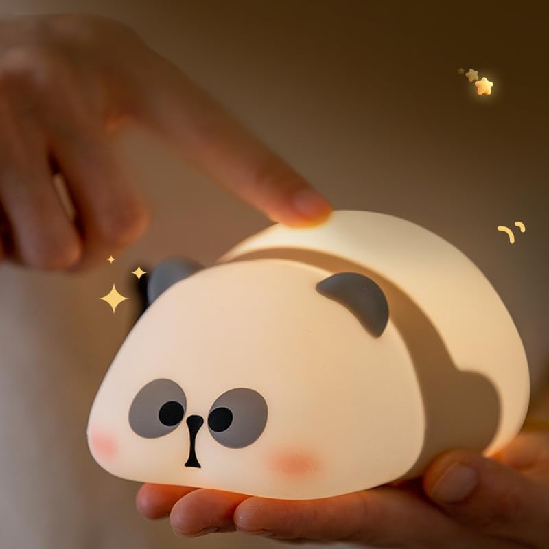 PandaGlow - Yndig liggende panda LED natlampe med USB genopladeligt design