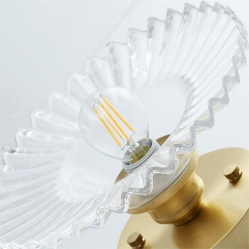 LumiPetal – Vintage loftlampe i rillede glas med messingfinish