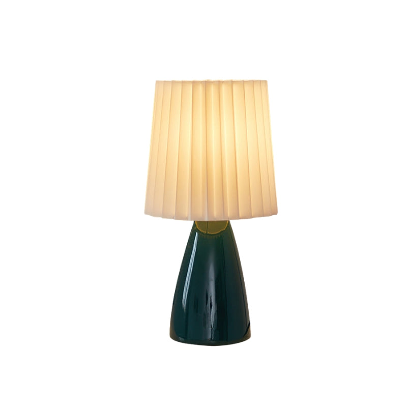 ColorFlick – Moderne og legesyg bordlampe med rillede skærm