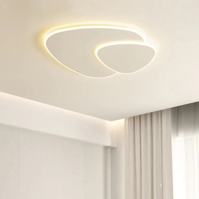 GlowBeam – Minimalistisk LED-loftlampe med blød, flimmerfri glød og elliptisk design