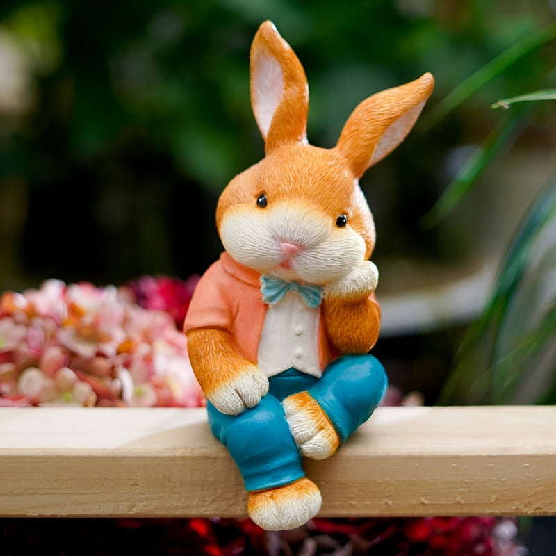 BunnyMuse - Ornament med siddende kaninskulptur til finurlig og moderne skrivebords eller hyldeindretning