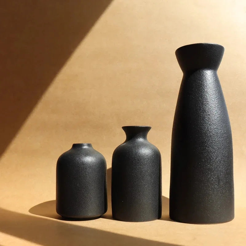 PureForm – Sæt med minimalistiske keramiske vaser – Moderne boligindretning