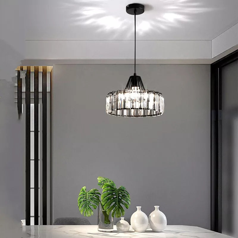 CrystaLuxe – Nordisk LED krystal pendellampe med elegant design