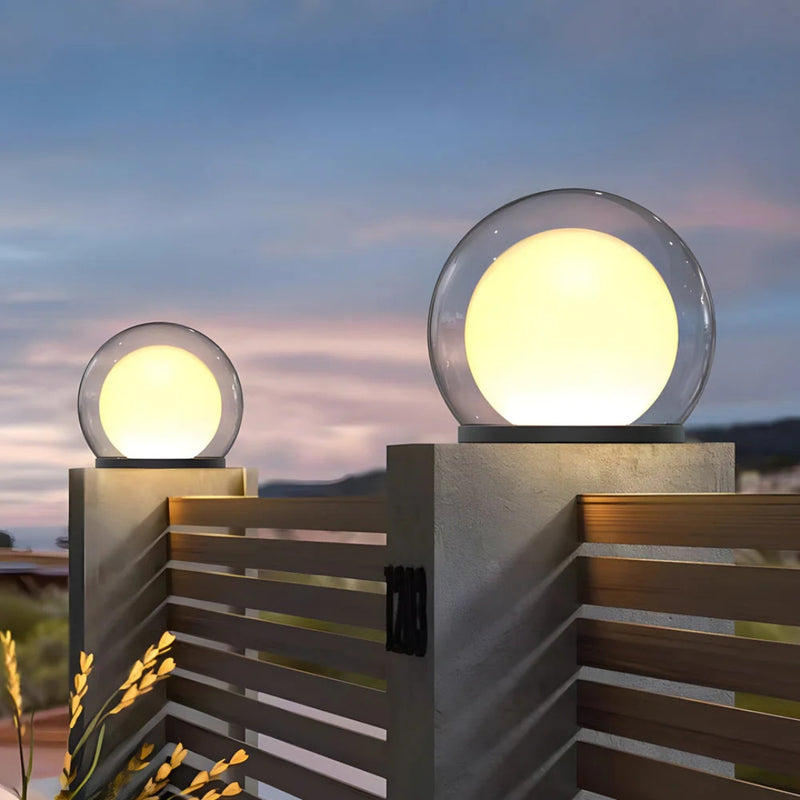 ZenGlobe – Udendørslampe med dobbeltlagskugle og minimalistisk afrundet basedesign