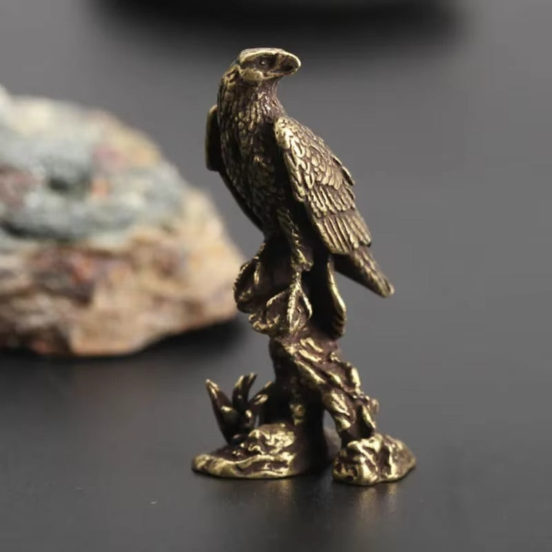 EagleCraft - Håndlavet Mini Ørn Figur til Skrivebordsdekoration
