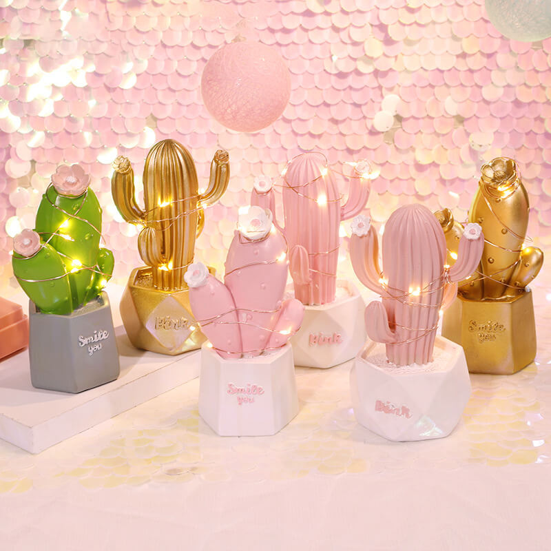 GlowCactus – LED-natbordslampe i kaktusform af harpiks