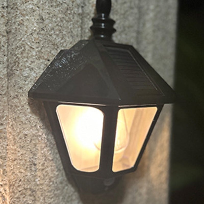 LumiBeacon – Retro Solcelledrevet LED Væglampe med Vandtæt Konstruktion