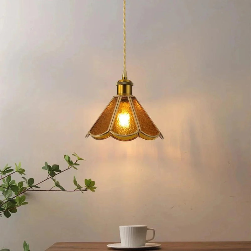 AuraLume – Elegant pendel Lampe med tekstureret glasskærm til omgivende belysning
