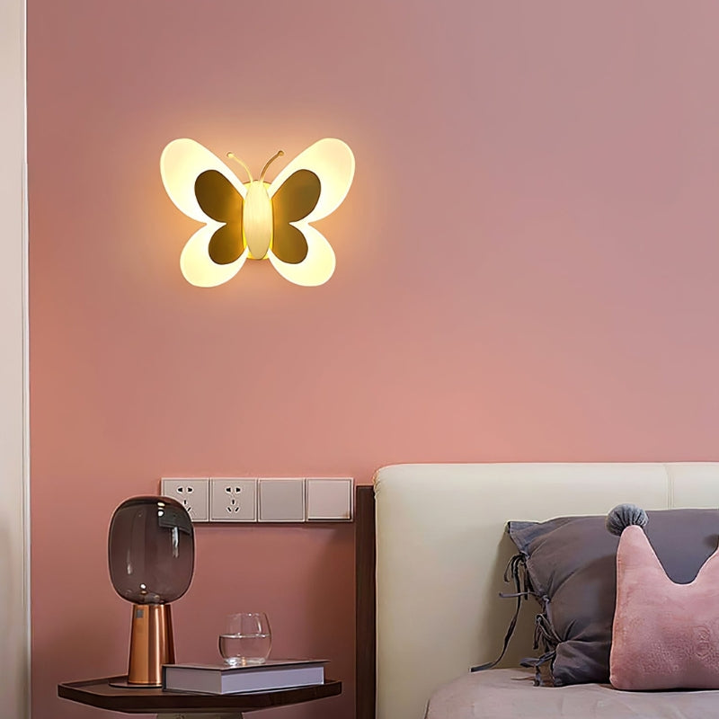 FlutterGlow – LED-væglampe i sommerfugleform