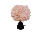 BloomAura – Bordlampe med Blomsterbuket og Klassisk Design