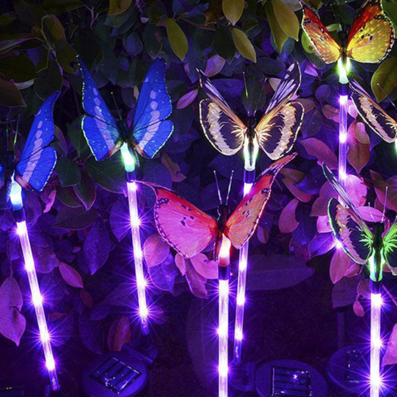 ButterflyGlow – Fiberoptisk LED Plænelampe med Farverig Sommerfugleeffekt