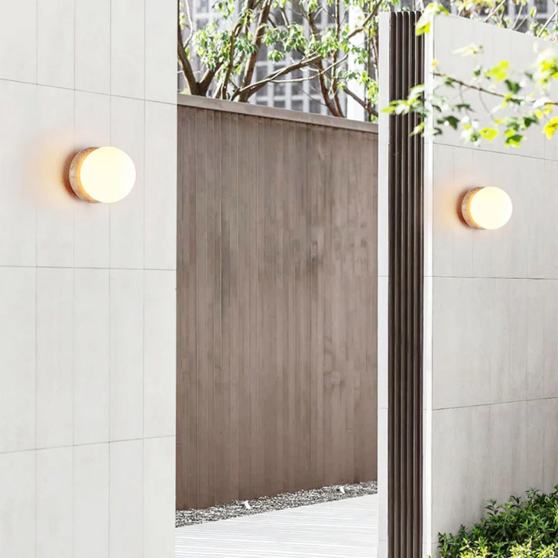 LumiGuard – Udendørs Væg LED Lampe med Vægbeslag Design