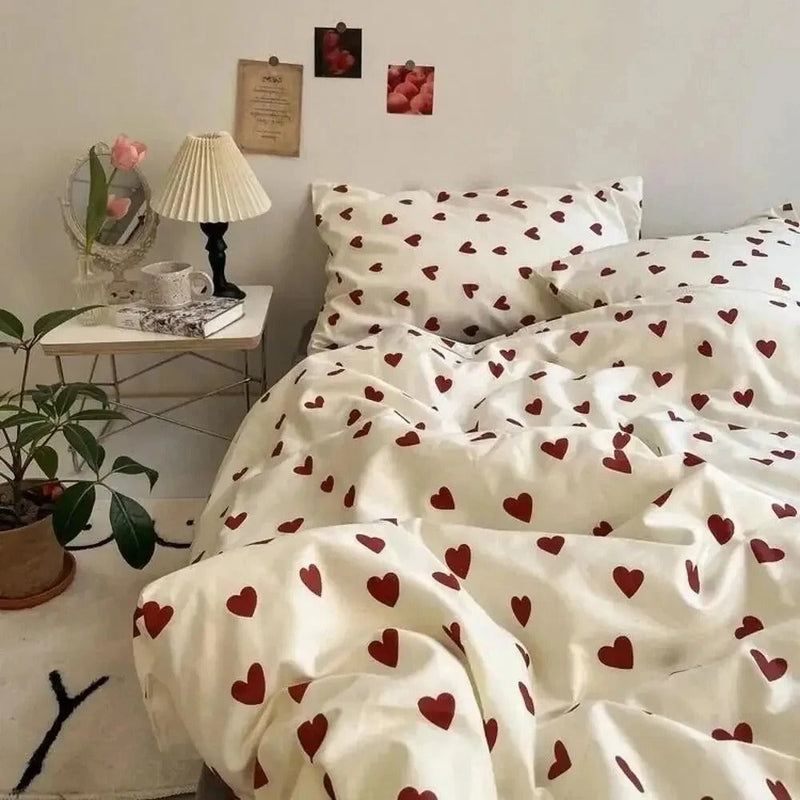 Velvet Heart – Blødt og åndbart dynebetræk med diskret hjerteprint til hyggelige soveværelser